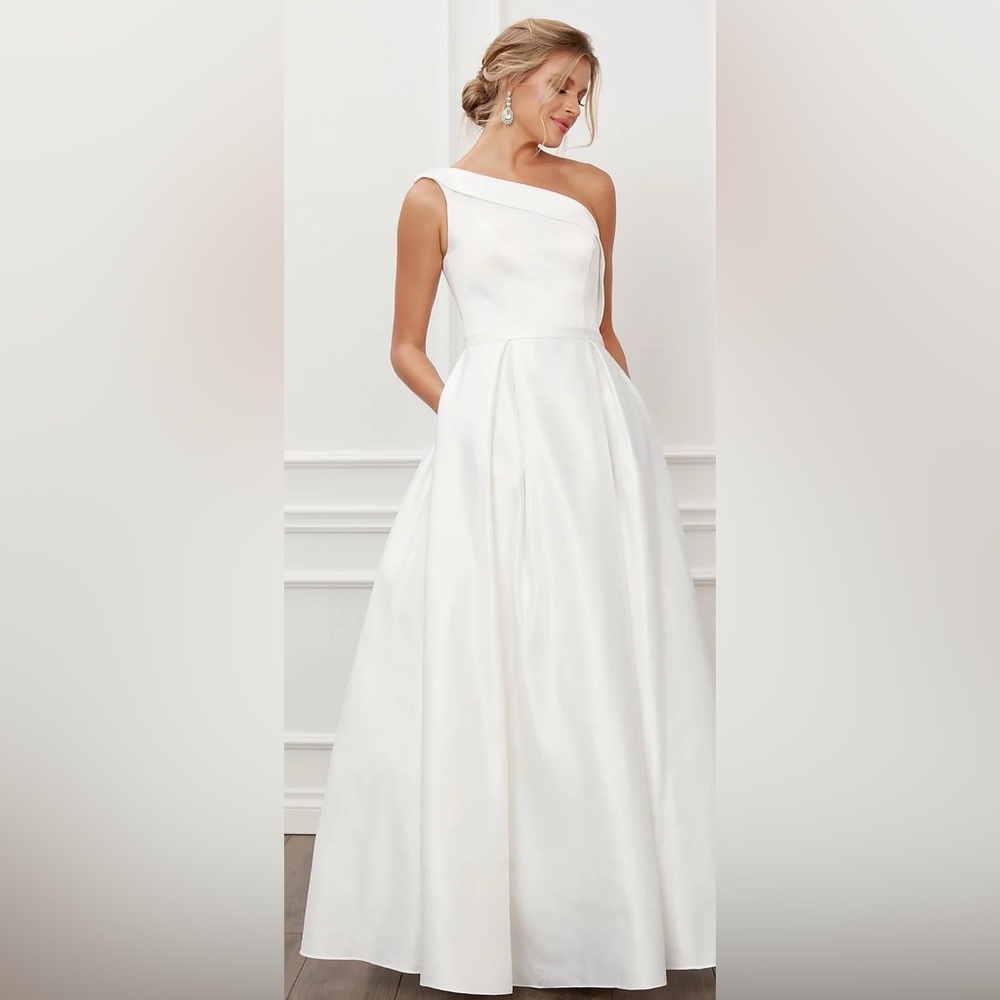 White One-Shoulder Long Ball Wedding Pageant Prom Dress Size 4